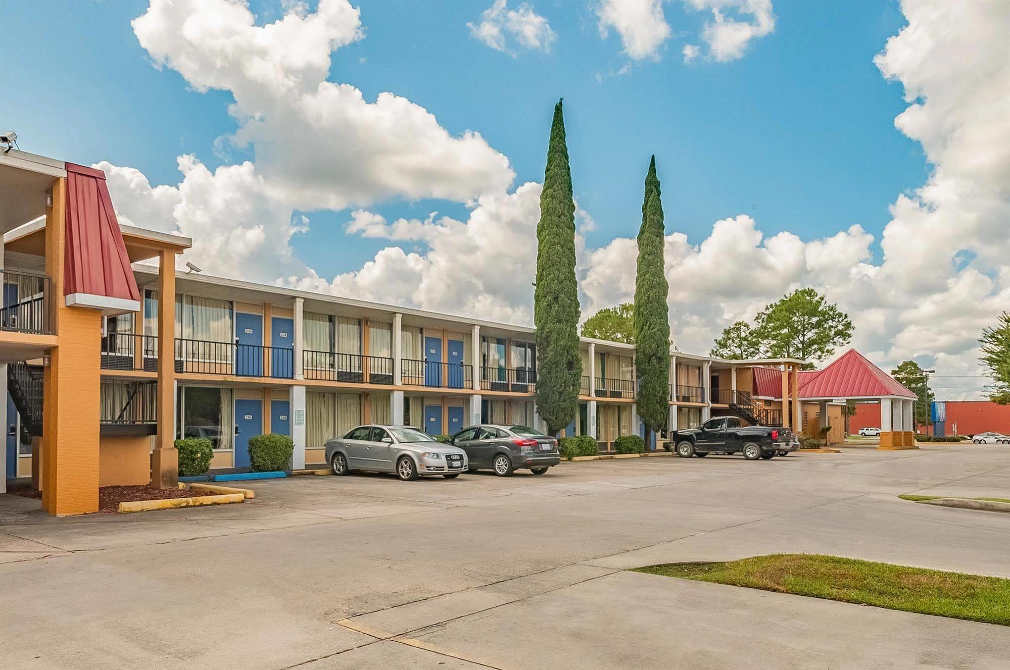 Executive Thibodaux New Orleans Hotel エクステリア 写真