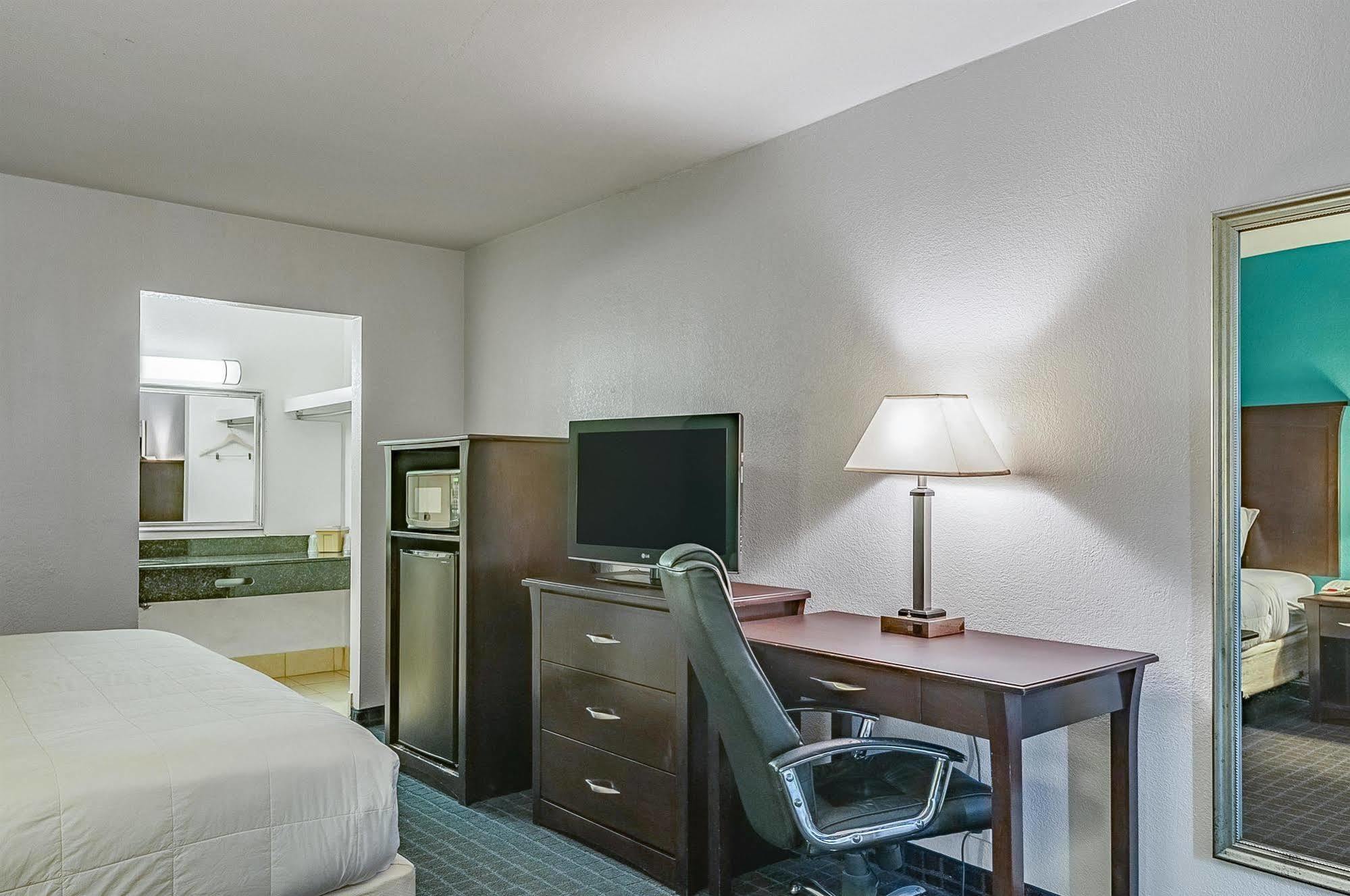 Executive Thibodaux New Orleans Hotel エクステリア 写真